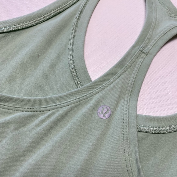 Lululemon Cool Racerback in Green Fern Size 8-10 EUC - Picture 6 of 9